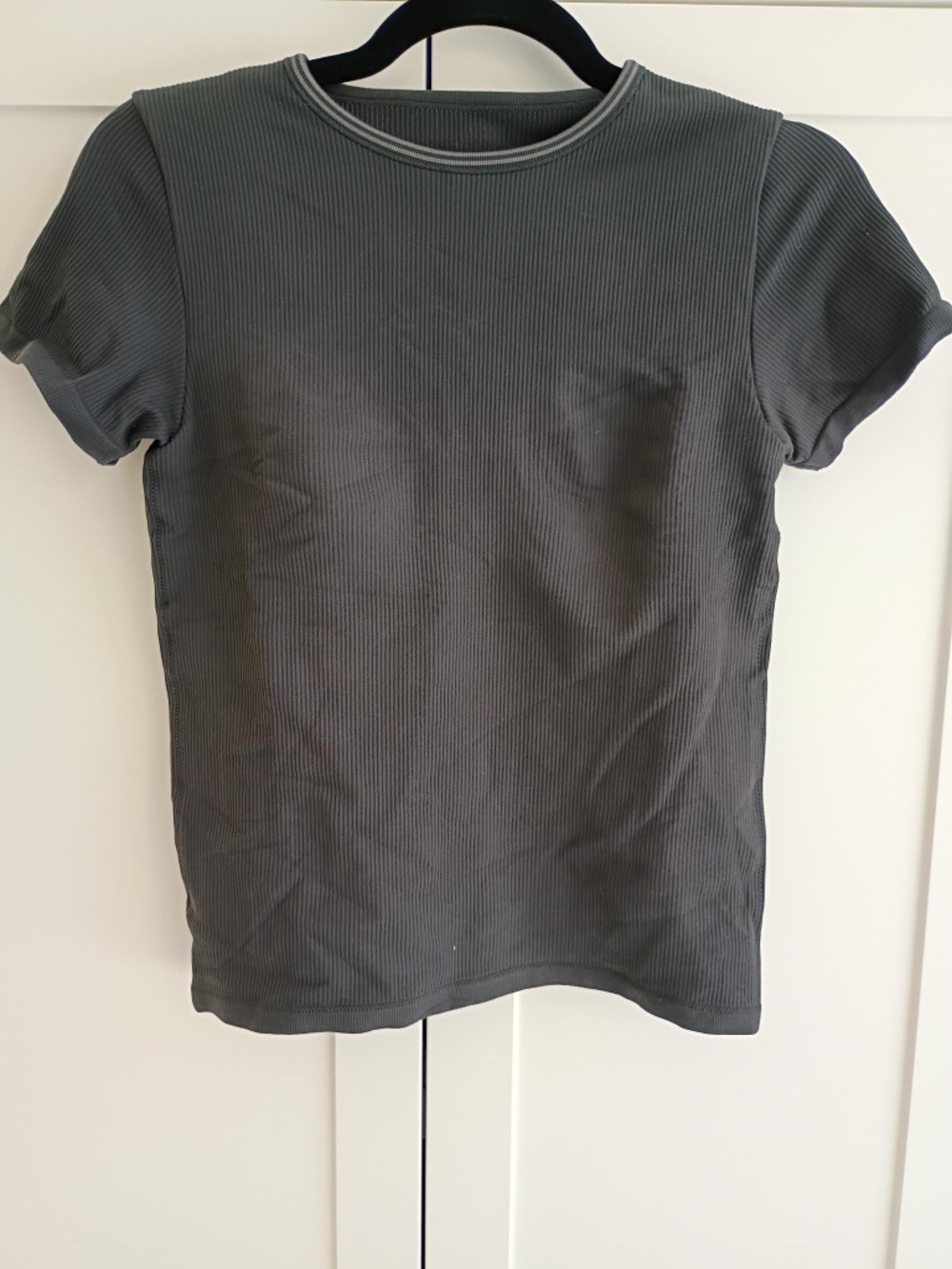 SKIMS RIBBED SEAMLESS TOP MEDIUM NWT